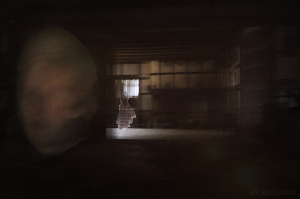 A Ghost Revisited: The Nurse With the Dirty Knees – by John&nbsp;Dorroh