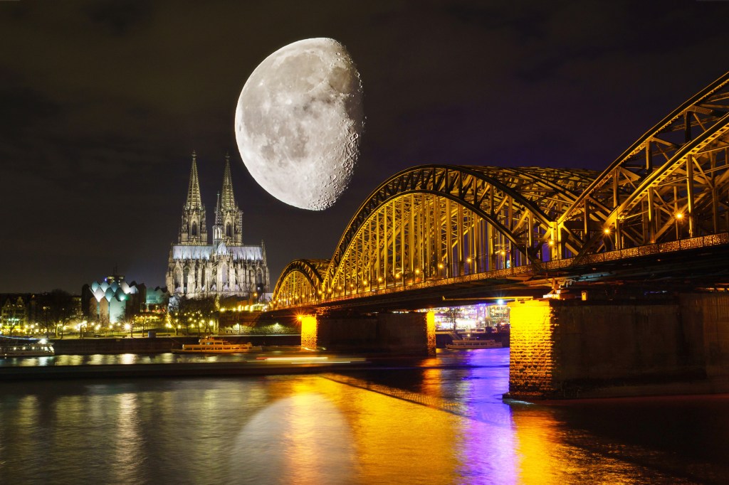Between the River and the Moon – Ella&nbsp;Nobles